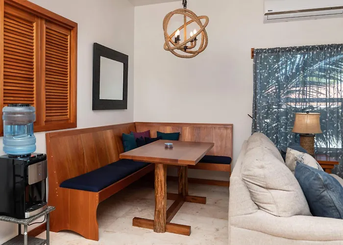 Residences At Barrier Reef 10-1b Oceanfront 2 Bedroom By Floreo Holiday home San Pedro (Ambergris Caye)
