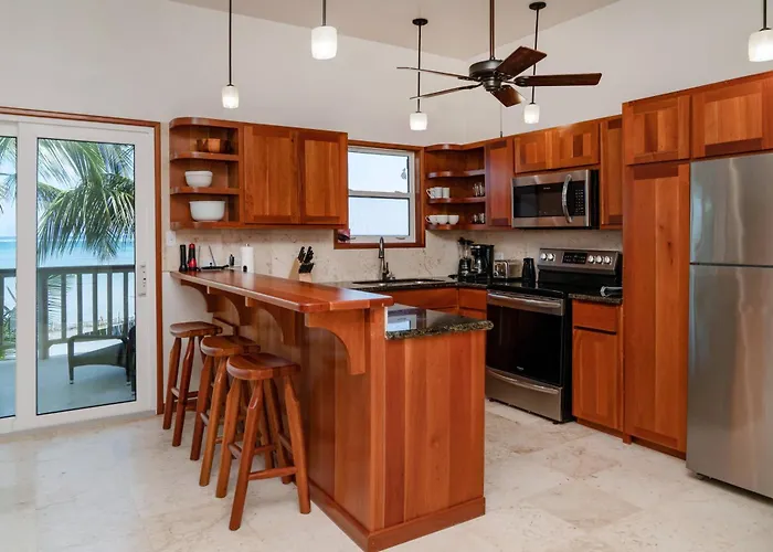 Holiday home Residences At Barrier Reef 10-1b Oceanfront 2 Bedroom By Floreo