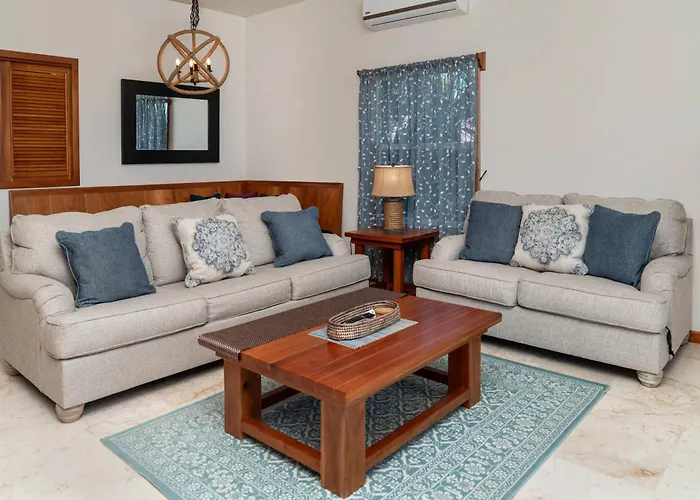 Holiday home Residences At Barrier Reef 10-1b Oceanfront 2 Bedroom By Floreo *