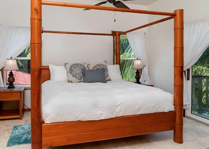 Residences At Barrier Reef 10-1b Oceanfront 2 Bedroom By Floreo * San Pedro (Ambergris Caye)