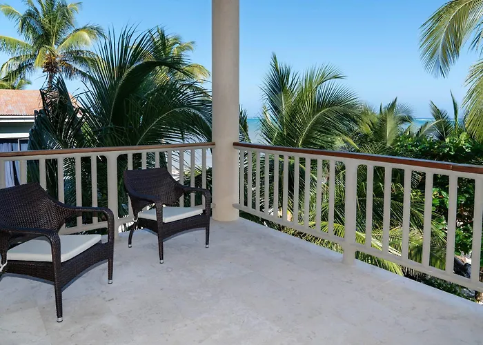 Holiday home Residences At Barrier Reef 10-1b Oceanfront 2 Bedroom By Floreo