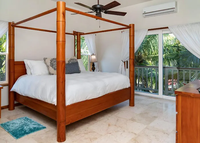 Holiday home Residences At Barrier Reef 10-1b Oceanfront 2 Bedroom By Floreo *